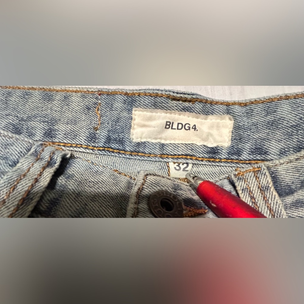 BLDG4 Fade Distressed Blue Jeans - Picture 14 of 14
